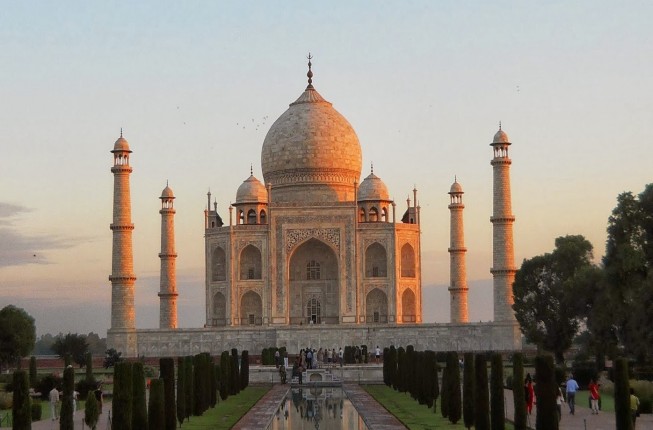 3-Days Luxury Agra-Jaipur Tour from Delhi includes,Hotel,Guide and Vehicle